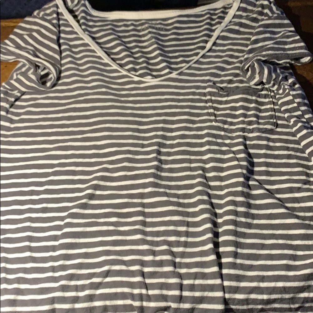 American eagle t shirt